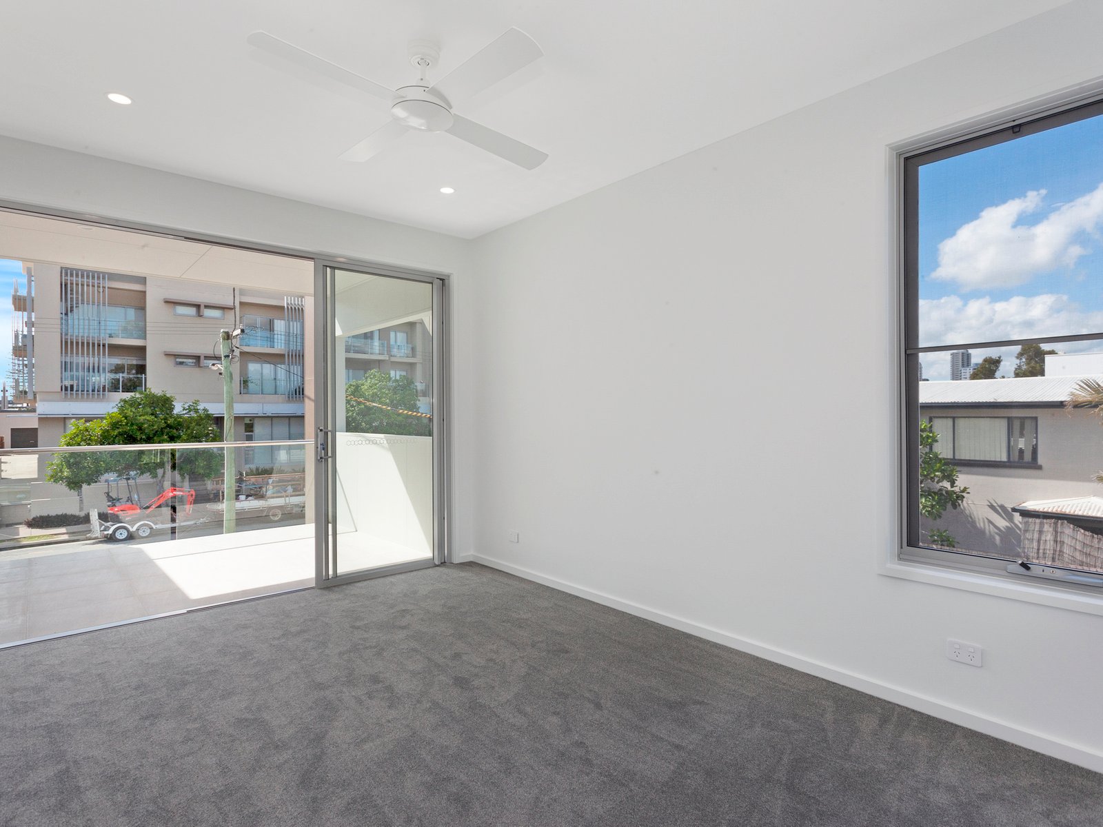 20a Sunshine Parade MIAMI 8