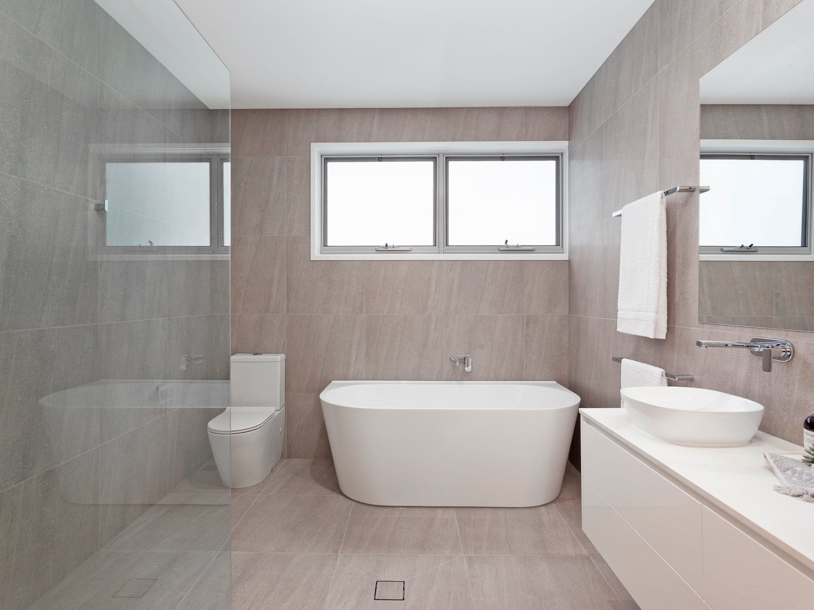 20a Sunshine Parade MIAMI 13