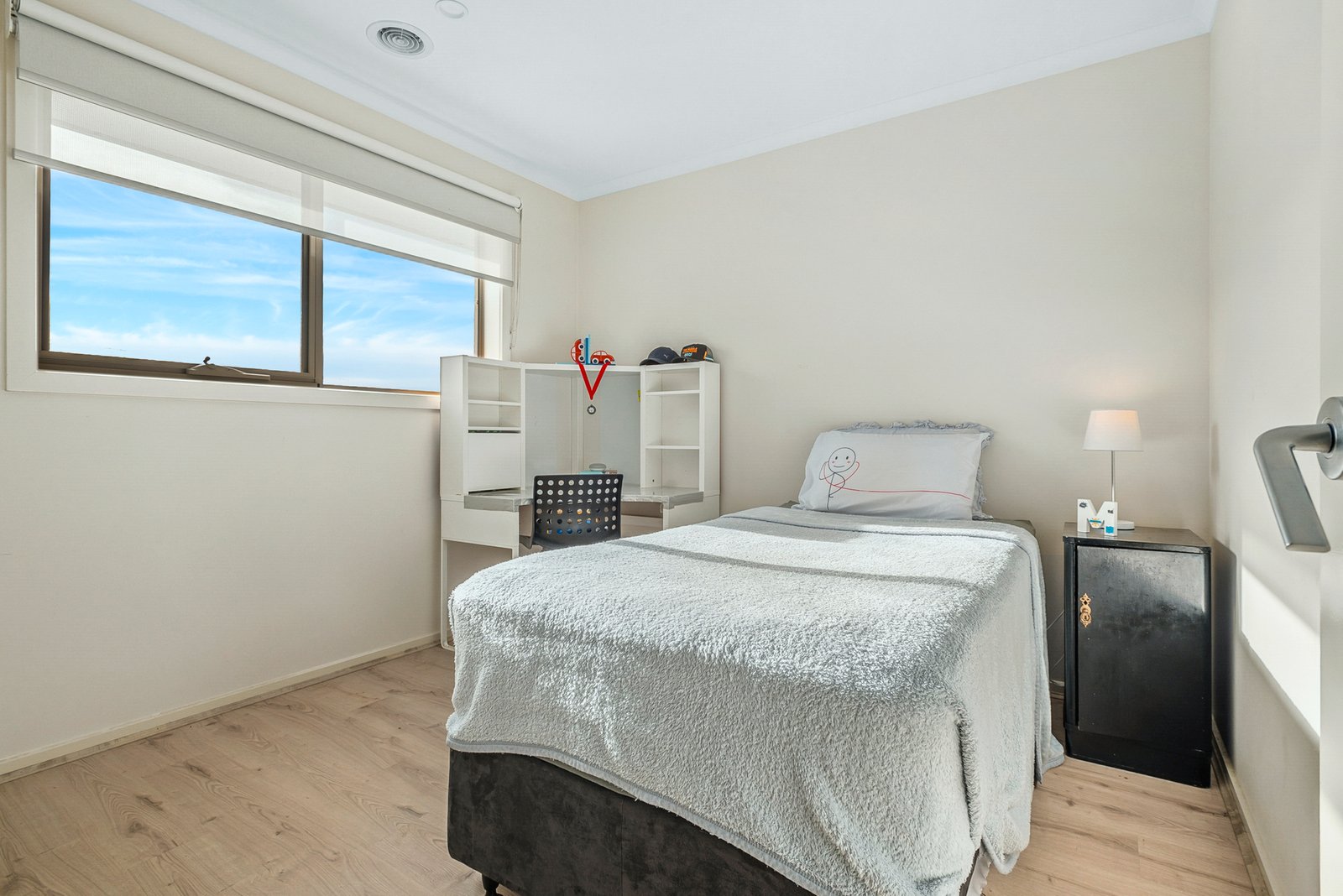 Real Estate and Property in 20B Anslow Street, Woodend, VIC