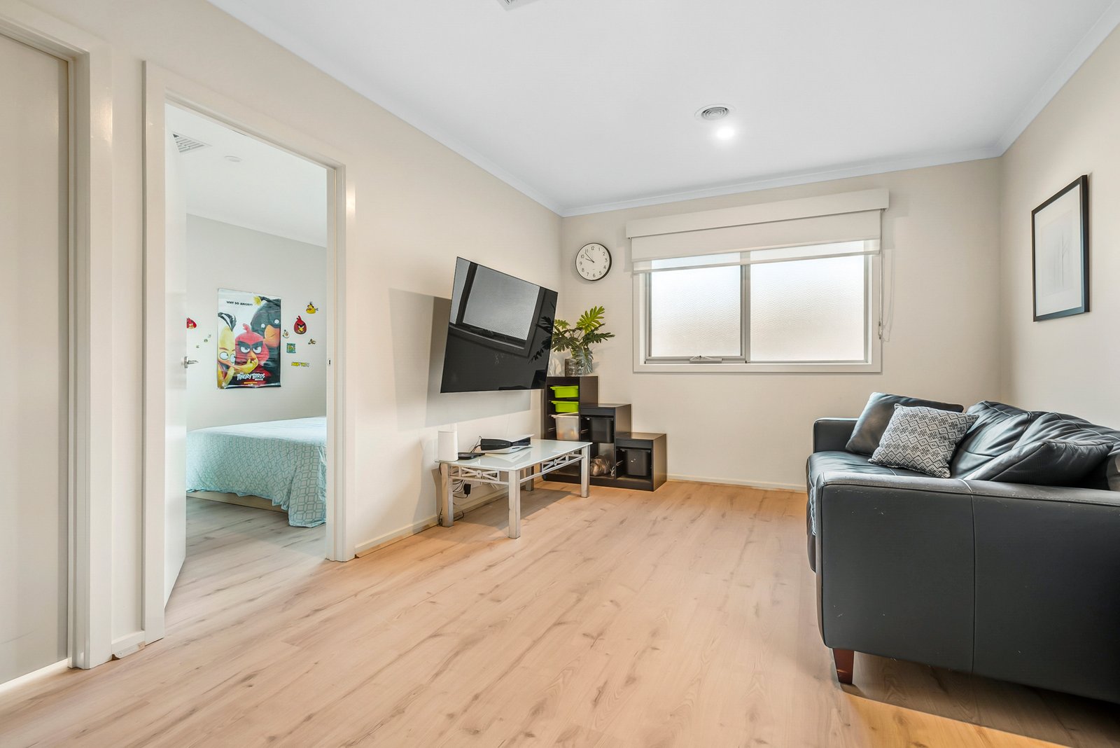 Real Estate and Property in 20B Anslow Street, Woodend, VIC