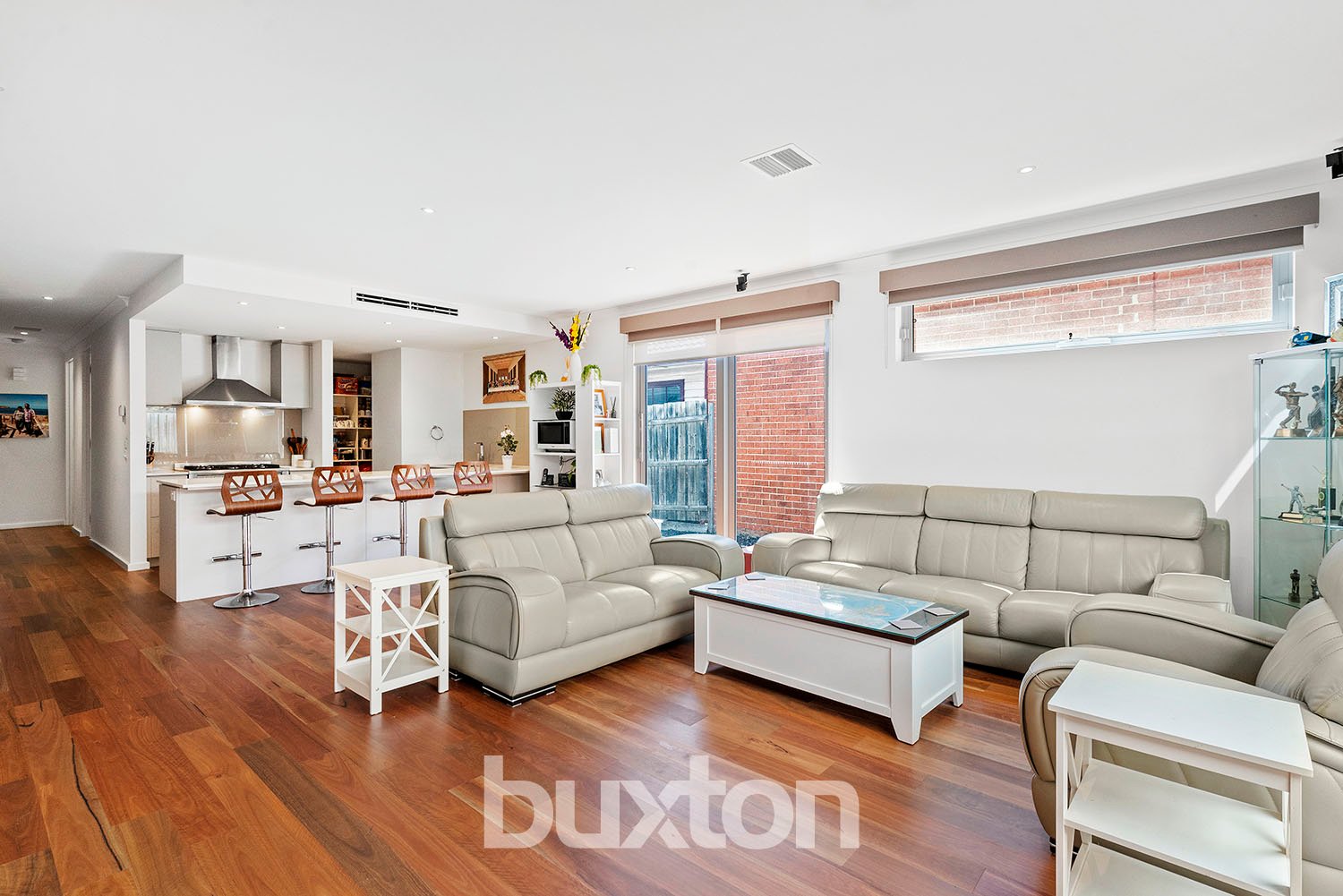 Gallery: 20B Royalty Avenue