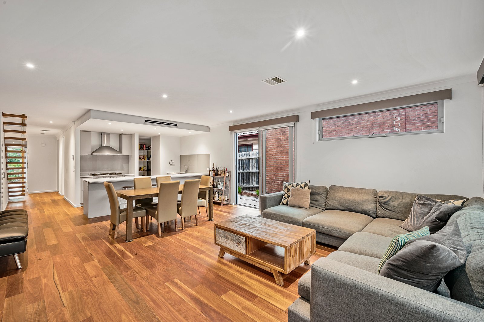 Gallery: 20B Royalty Avenue