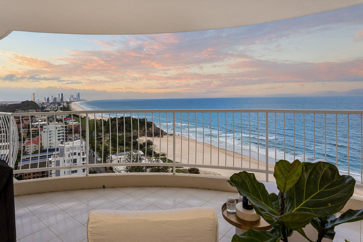 20E/238 The Esplanade Burleigh Heads 2