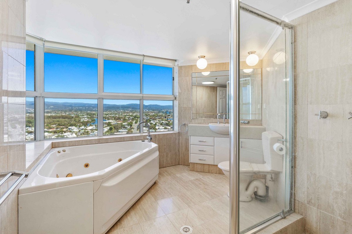 20E/238 The Esplanade Burleigh Heads 15
