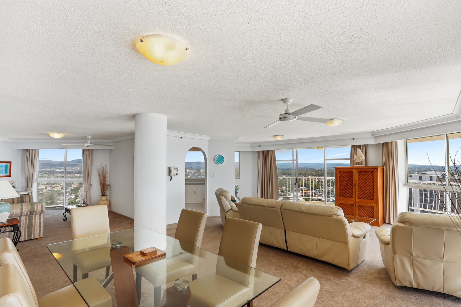 20E/238 The Esplanade BURLEIGH HEADS 4