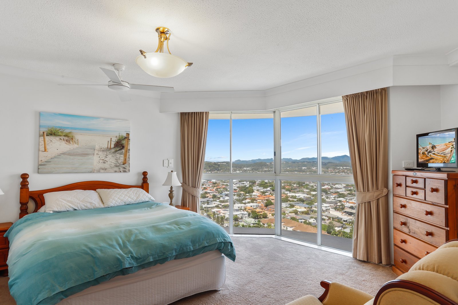 20E/238 The Esplanade BURLEIGH HEADS 5