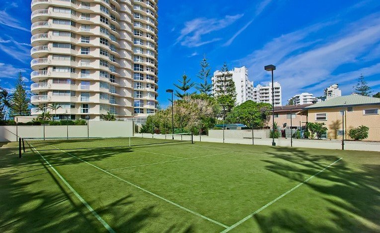 20E/238 The Esplanade BURLEIGH HEADS 10