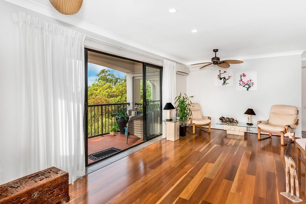 21 25-27 Commerce Drive ROBINA 8