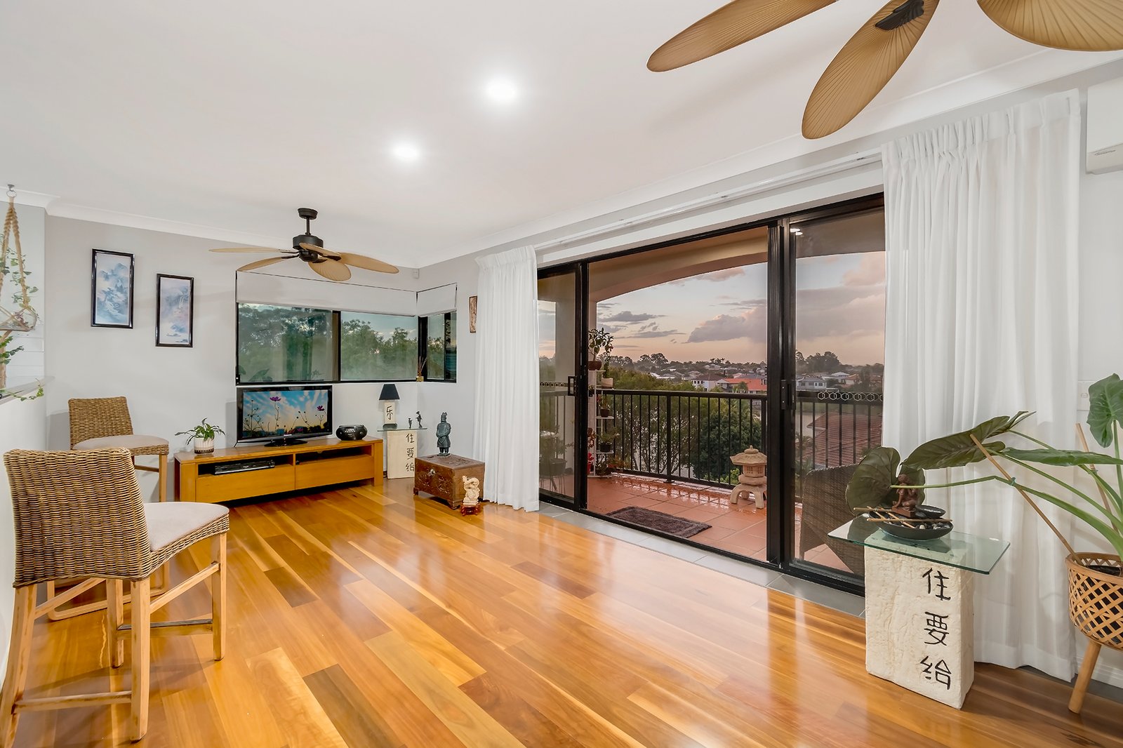 21 25-27 Commerce Drive ROBINA 2