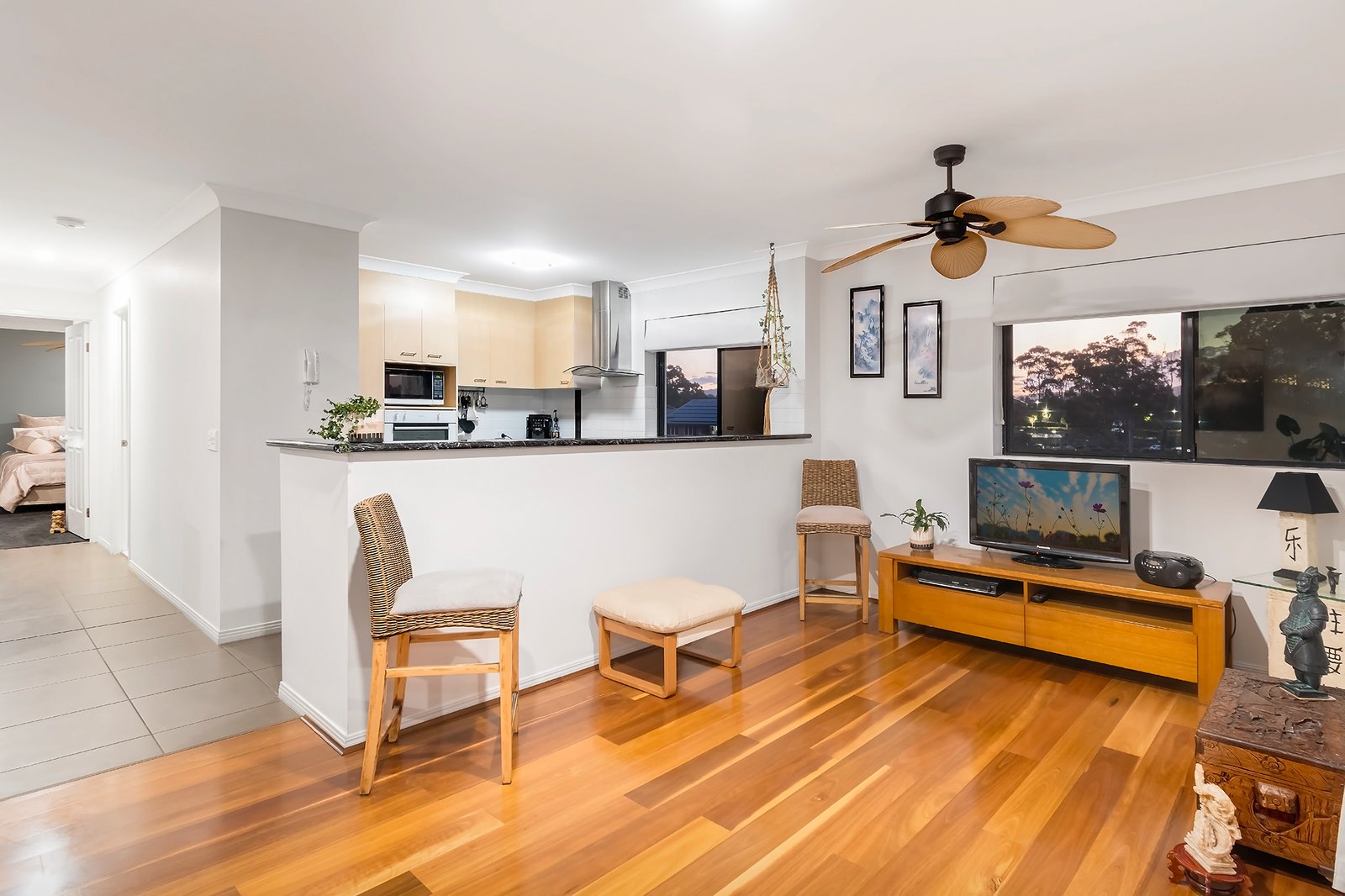 21 25-27 Commerce Drive ROBINA 5