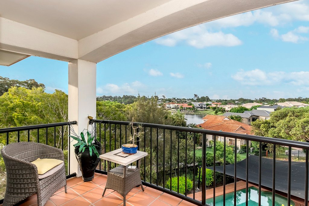 21 25-27 Commerce Drive ROBINA 2