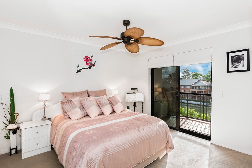 21 25-27 Commerce Drive ROBINA 6