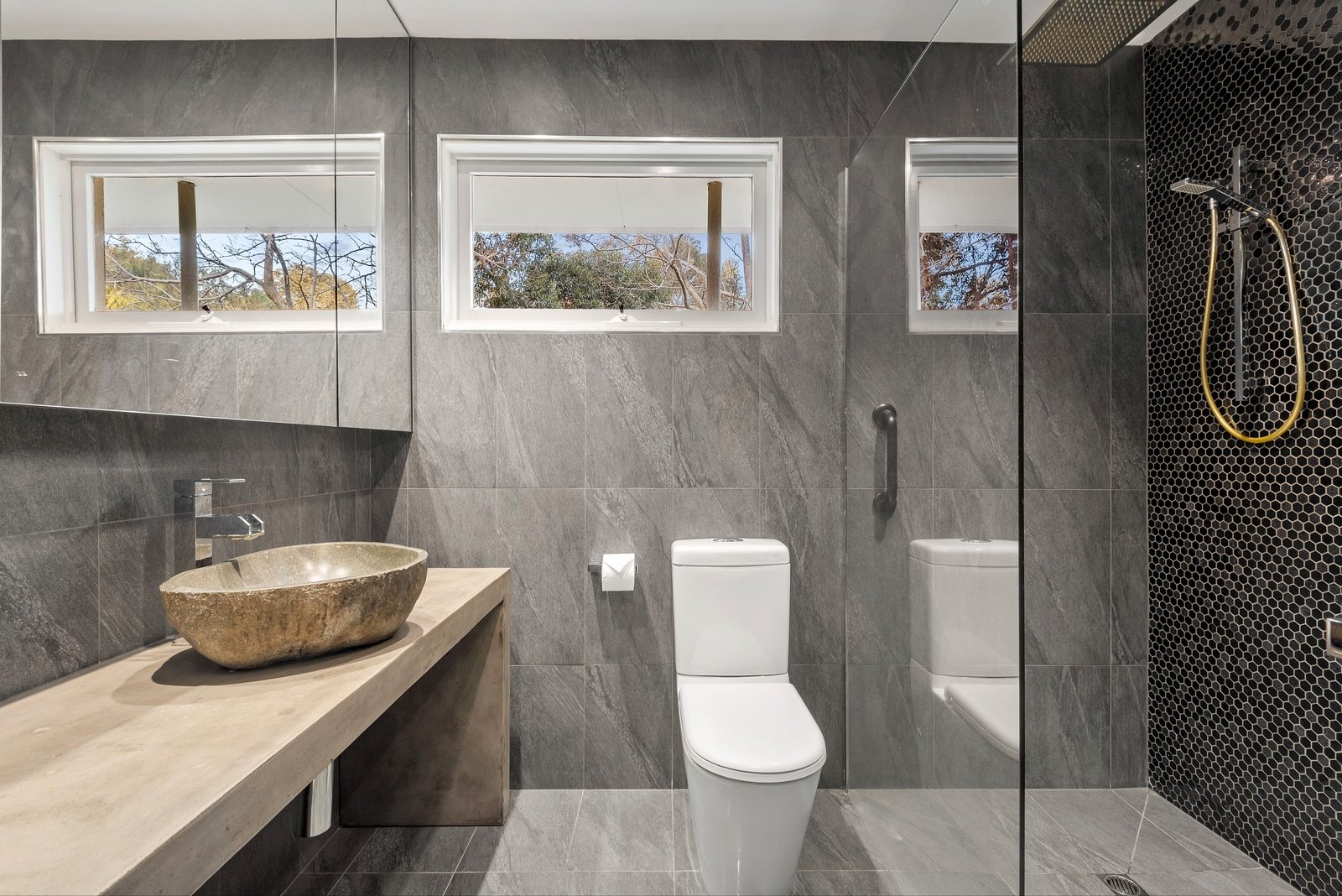 Real Estate and Property in 21-29 Ashgarth Avenue, Leopold, VIC