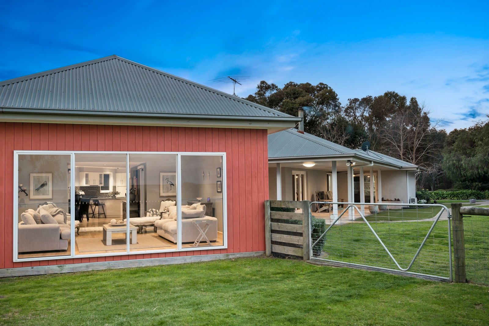 Real Estate and Property in 21-29 Ashgarth Avenue, Leopold, VIC