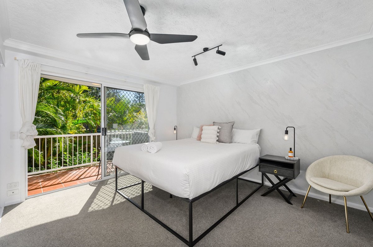 2/1-5 Tallebudgera Drive Palm Beach 11