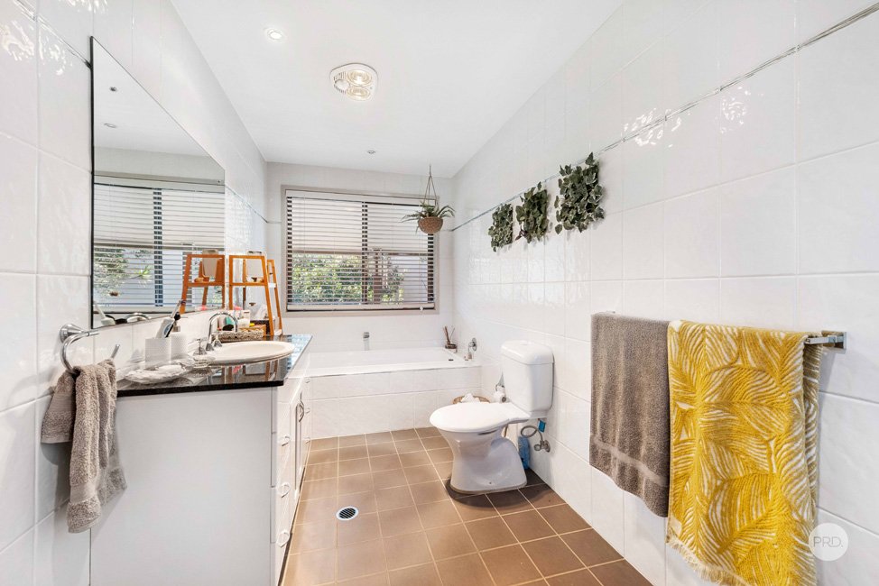 21 Albacore Drive CORLETTE 17