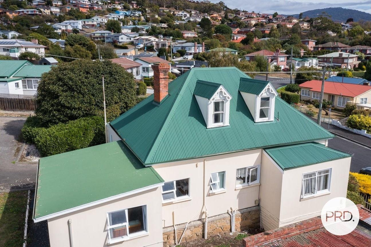 2/1 Albert Road MOONAH 1