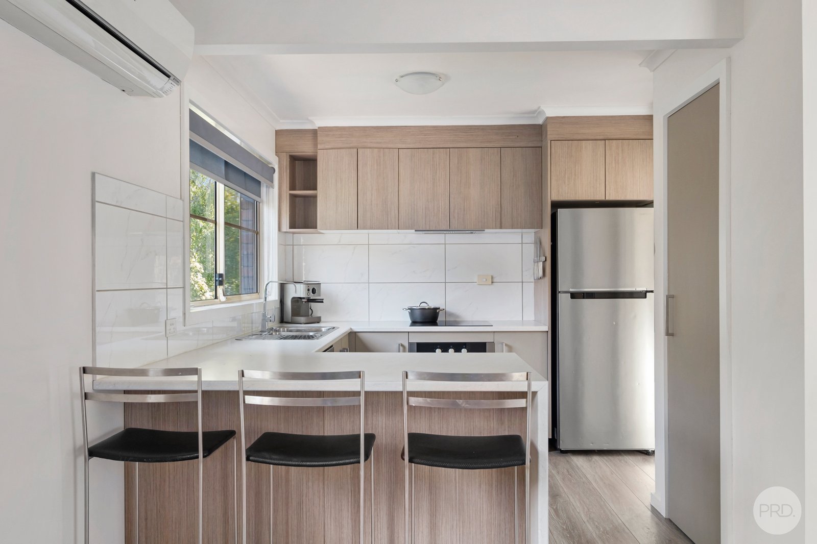 2/1 Allport Place LENAH VALLEY 2