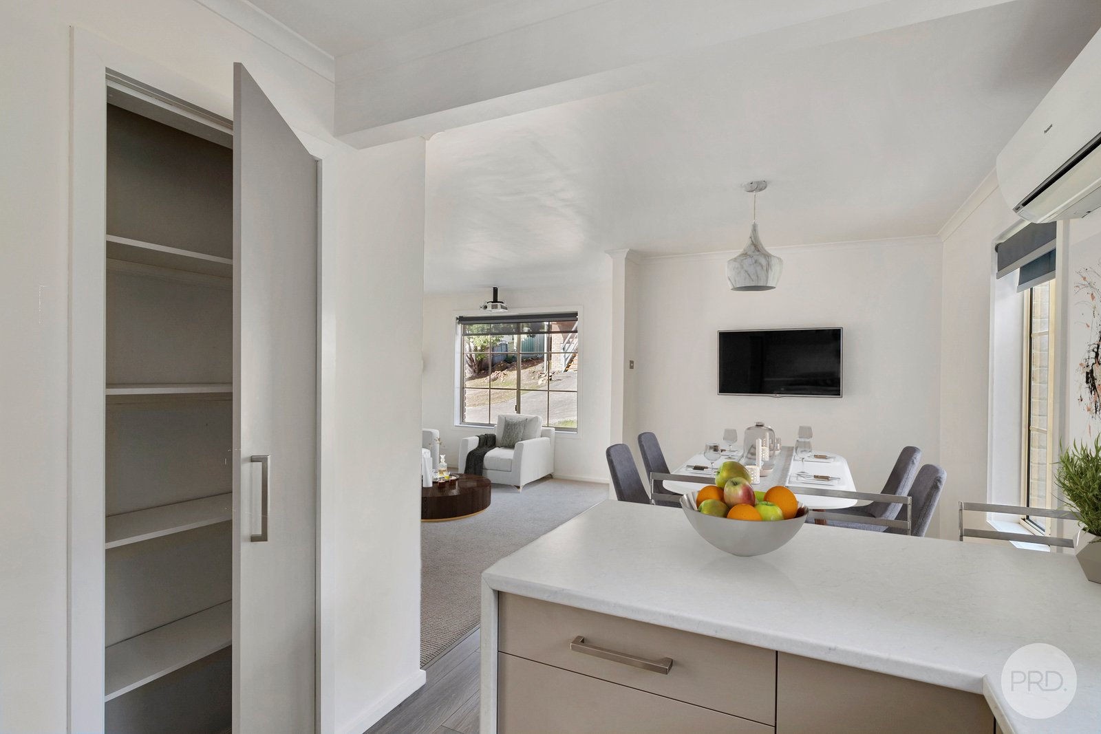2/1 Allport Place LENAH VALLEY 7