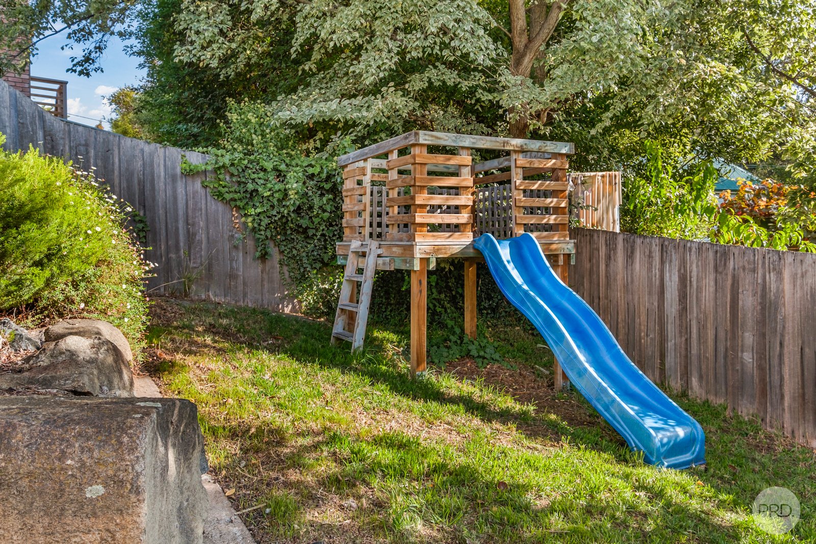 2/1 Allport Place LENAH VALLEY 17