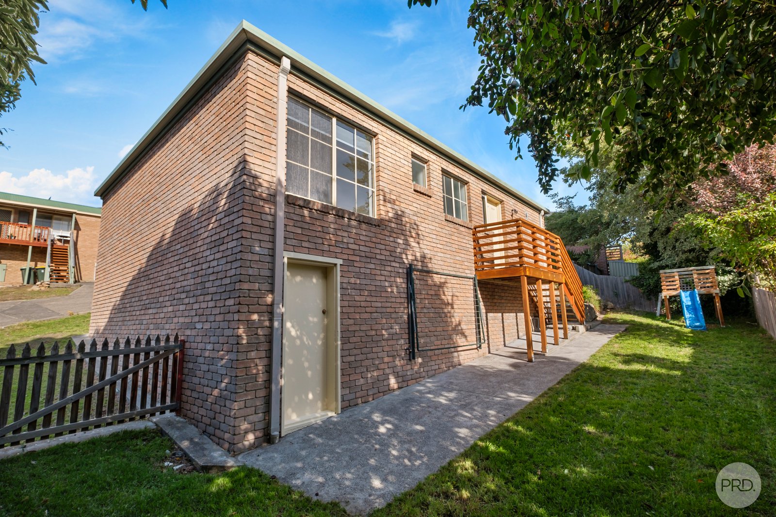 2/1 Allport Place LENAH VALLEY 19