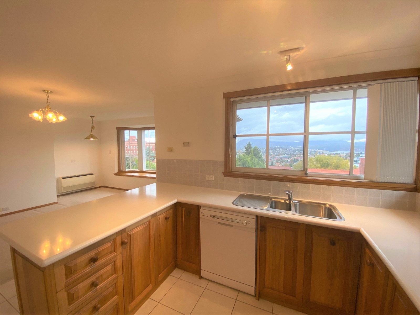 2/1 Alt na Craig Avenue MOUNT STUART 3