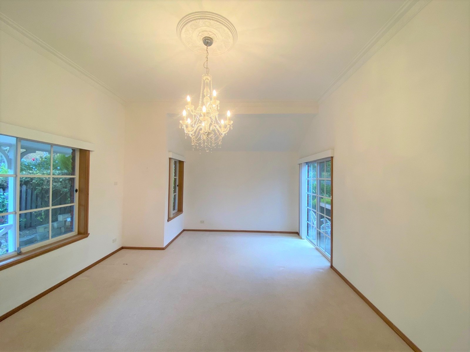 2/1 Alt na Craig Avenue MOUNT STUART 7