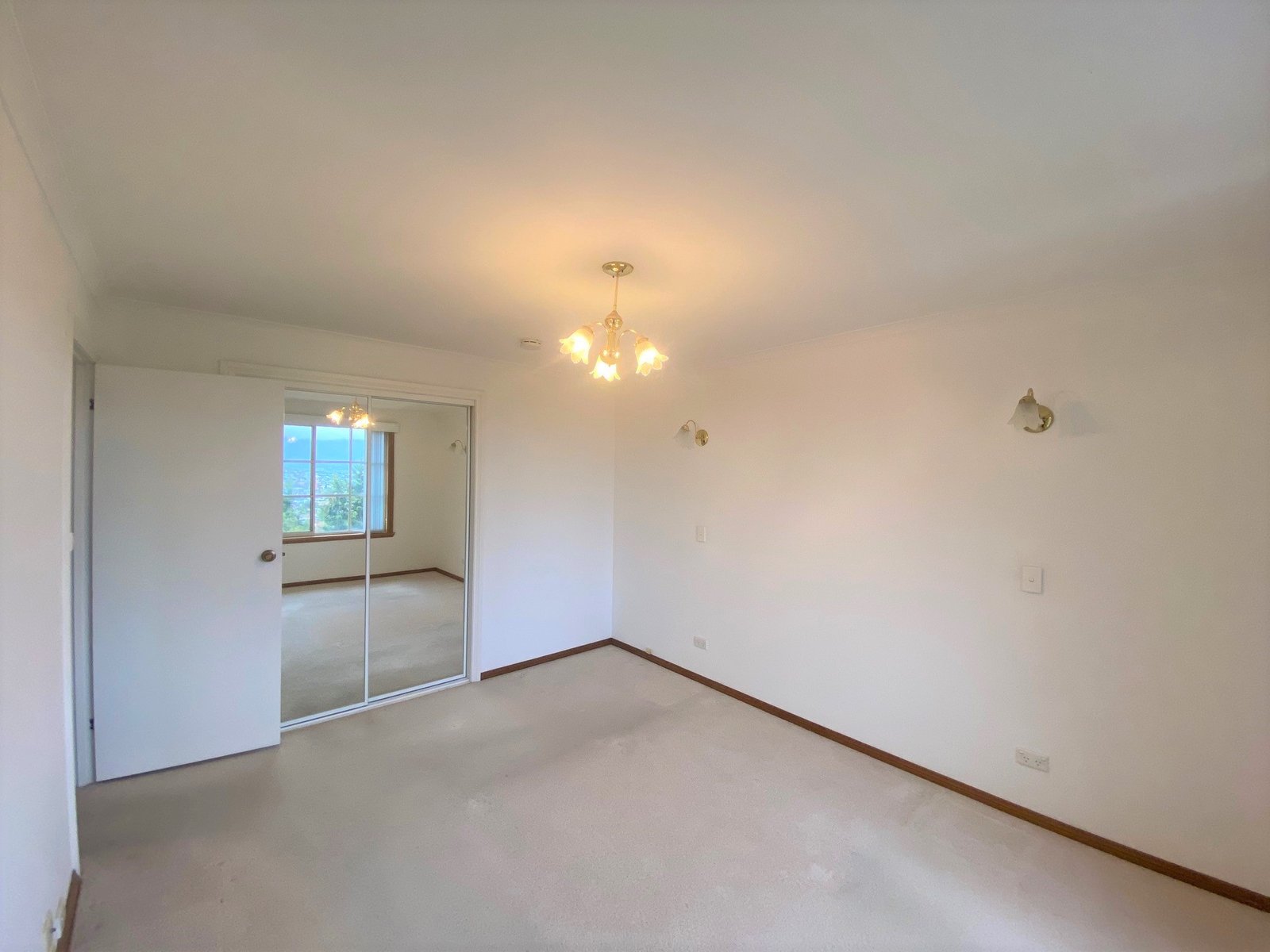 2/1 Alt na Craig Avenue MOUNT STUART 9