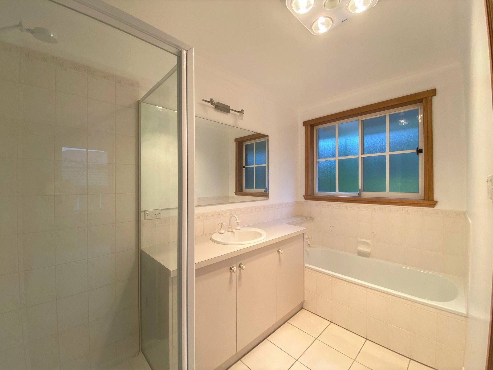 2/1 Alt na Craig Avenue MOUNT STUART 12