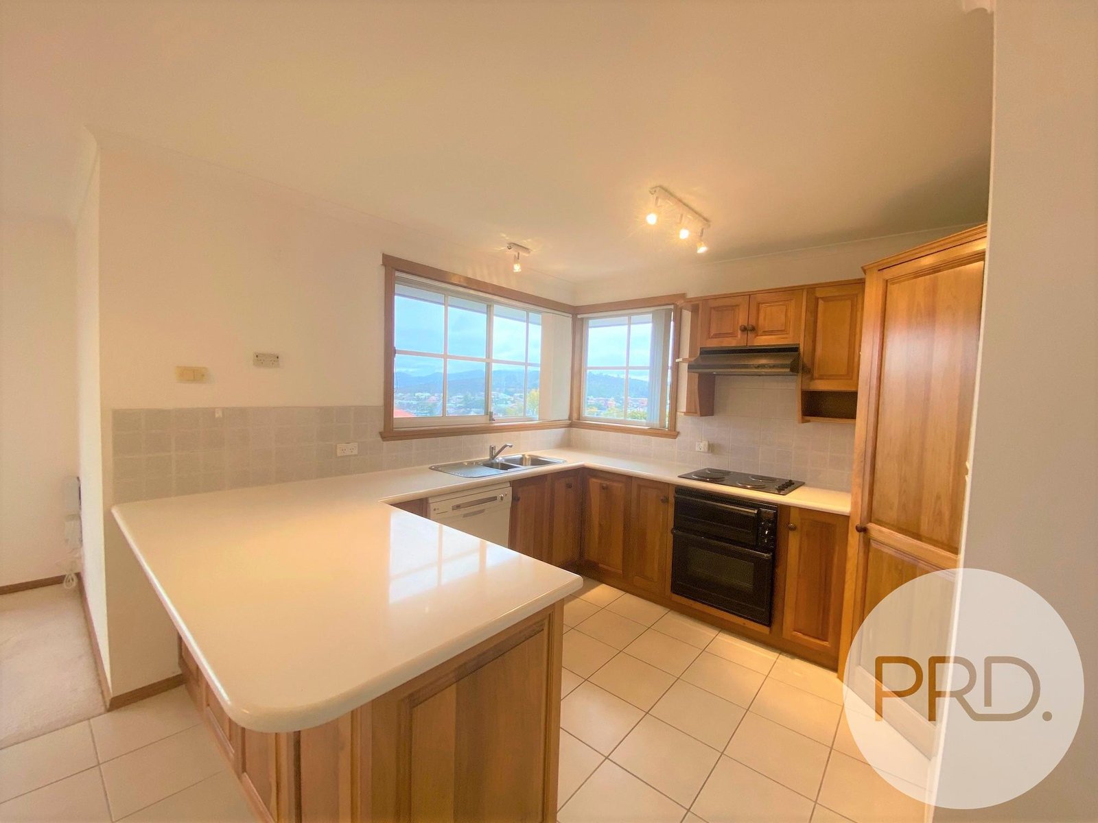 2/1 Alt na Craig Avenue MOUNT STUART 2