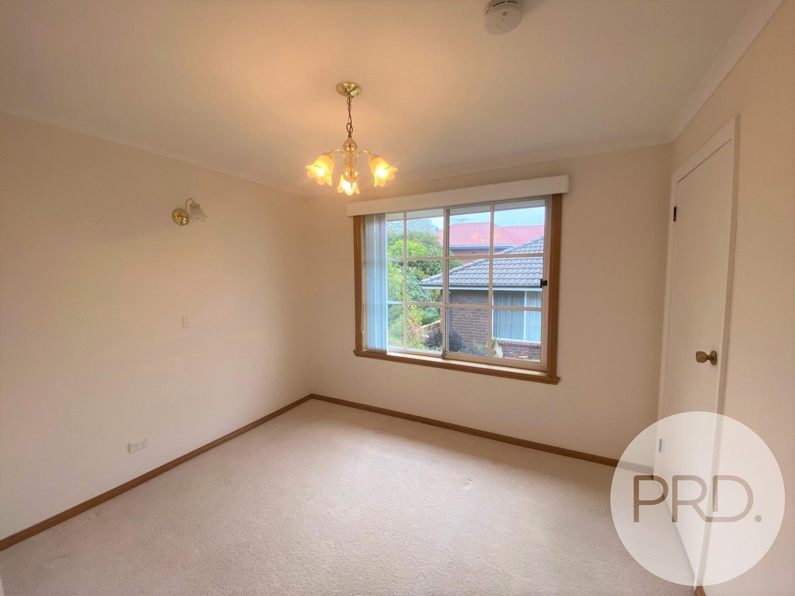 2/1 Alt na Craig Avenue MOUNT STUART 10