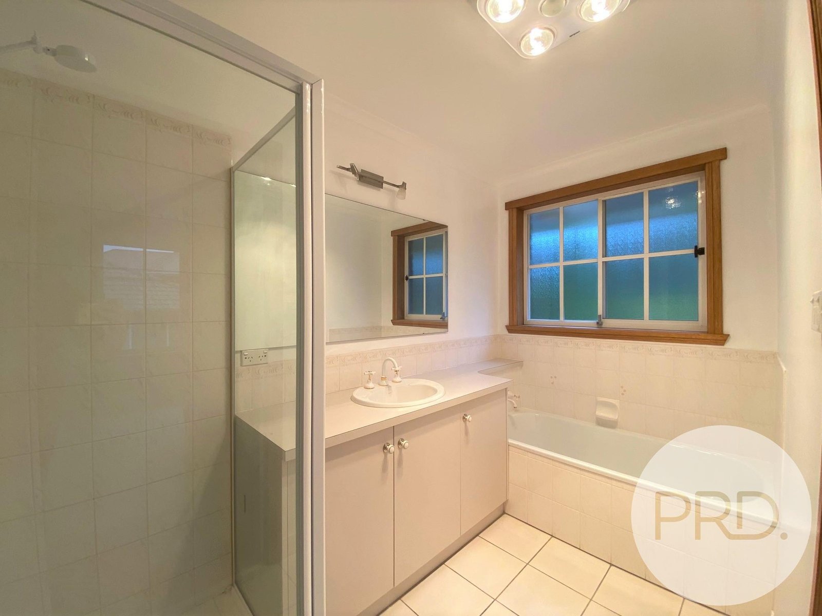 2/1 Alt na Craig Avenue MOUNT STUART 12