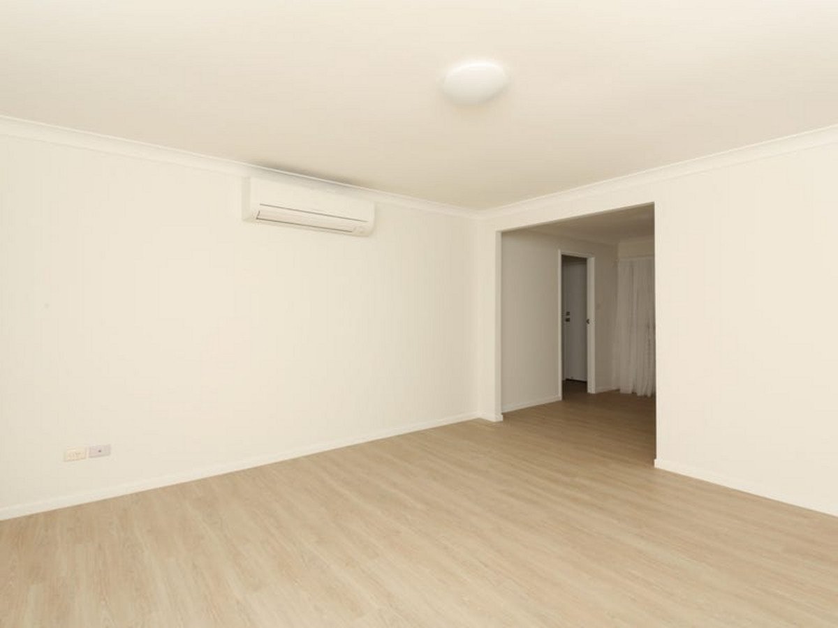 21 Anthony Drive BURLEIGH WATERS 6