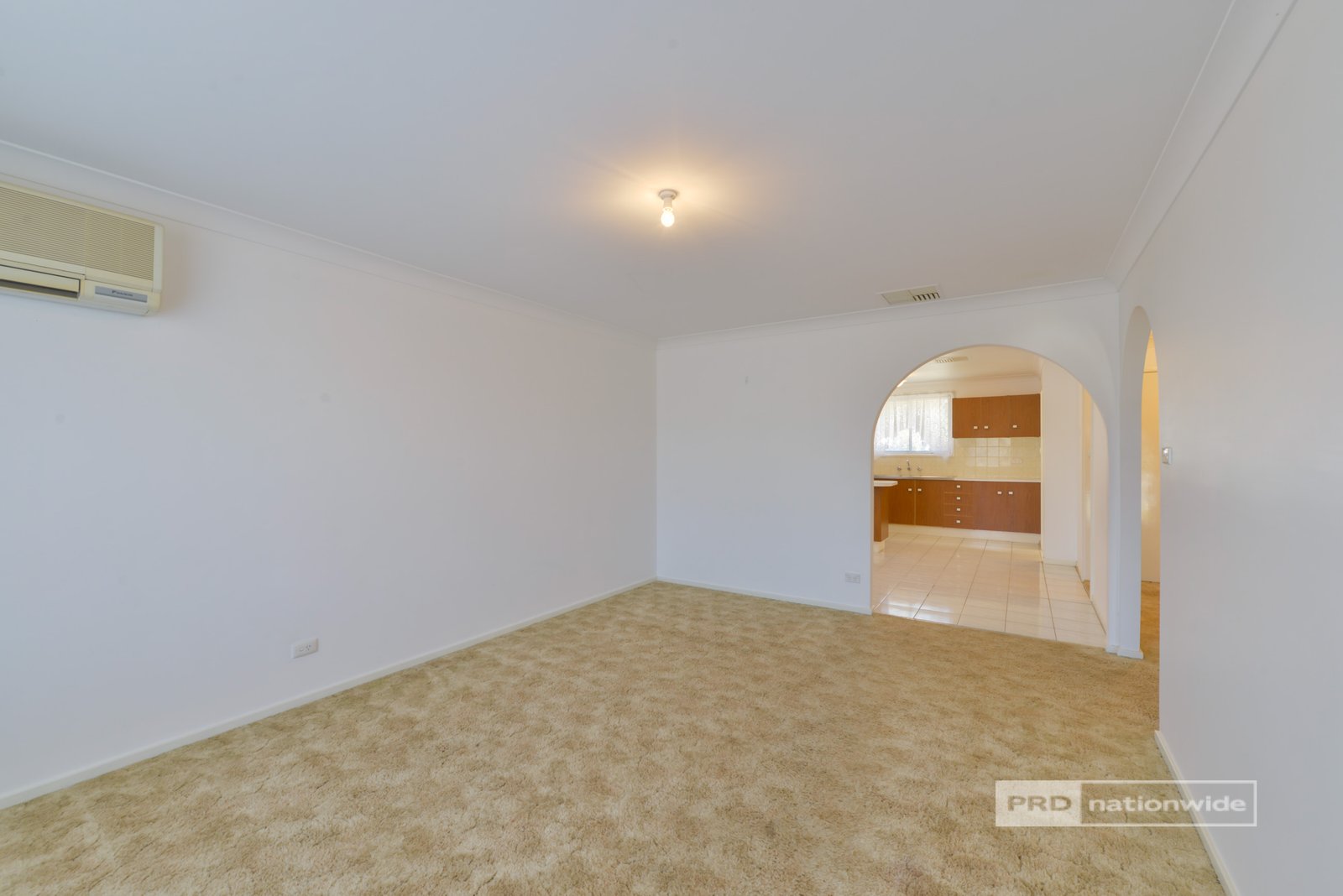 21 Arinya Street TAMWORTH 5