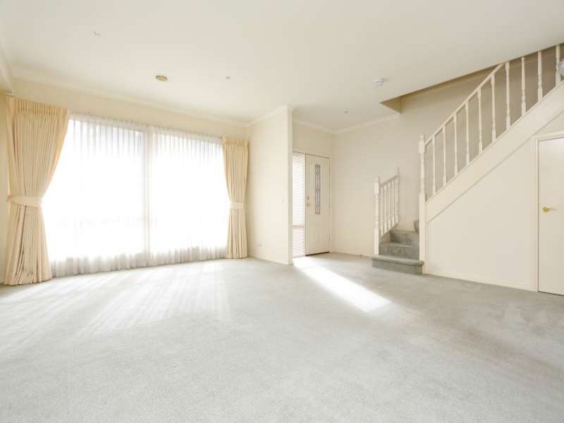 Gallery: 2/1 Ashburn Grove