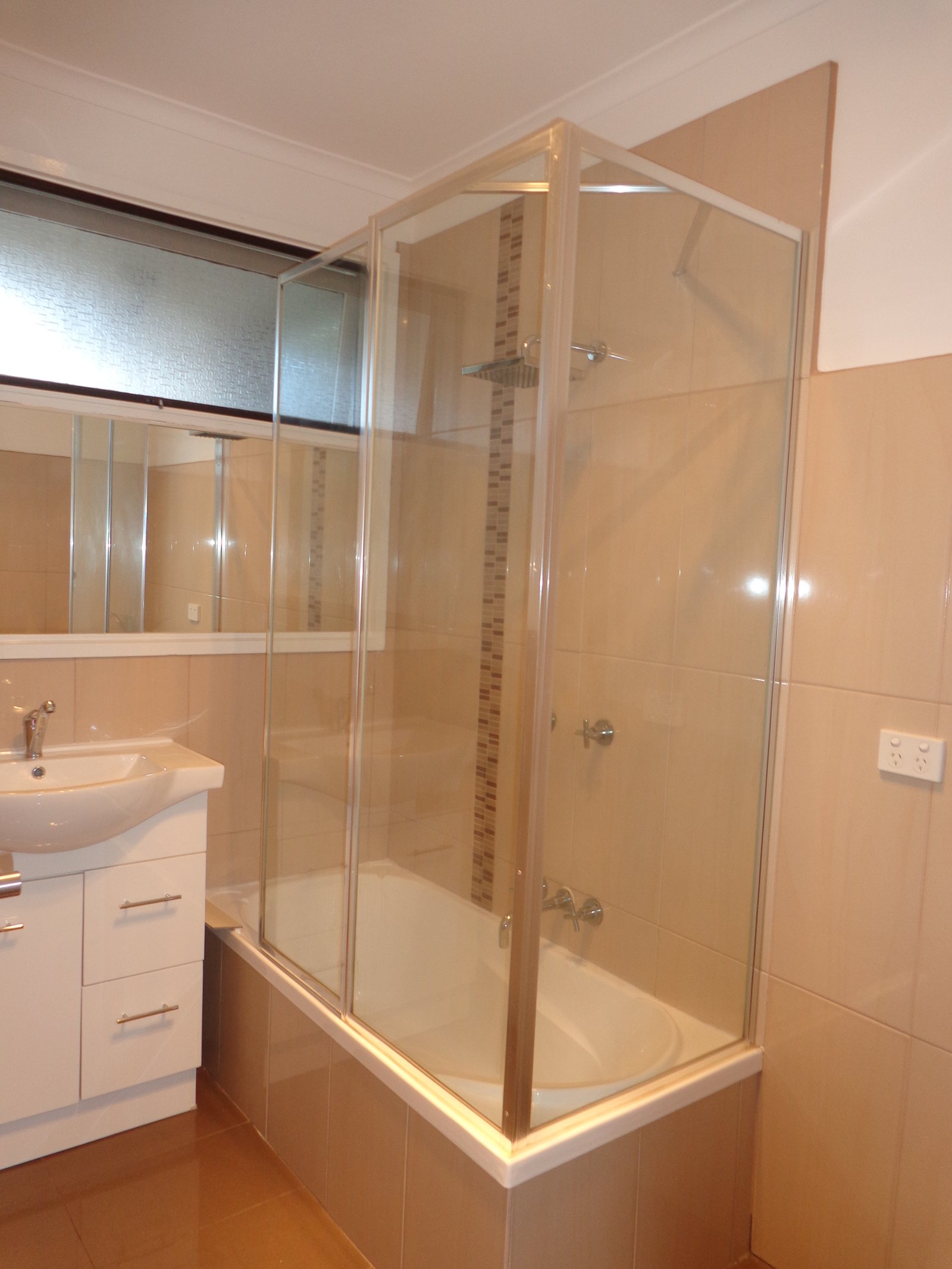 Gallery: 2/1 Avenza Street