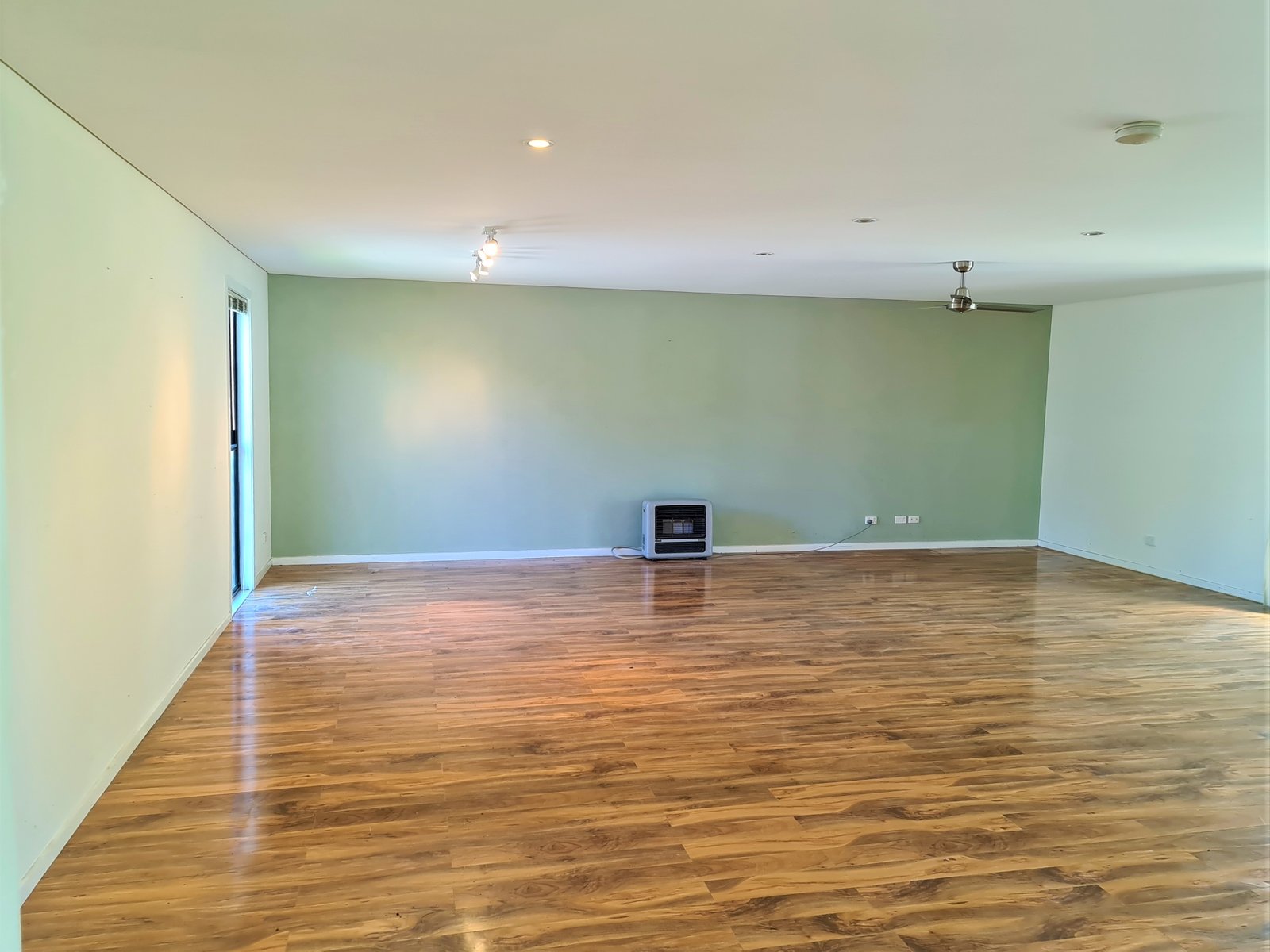 21 Awoonga Dam Road BENARABY 8