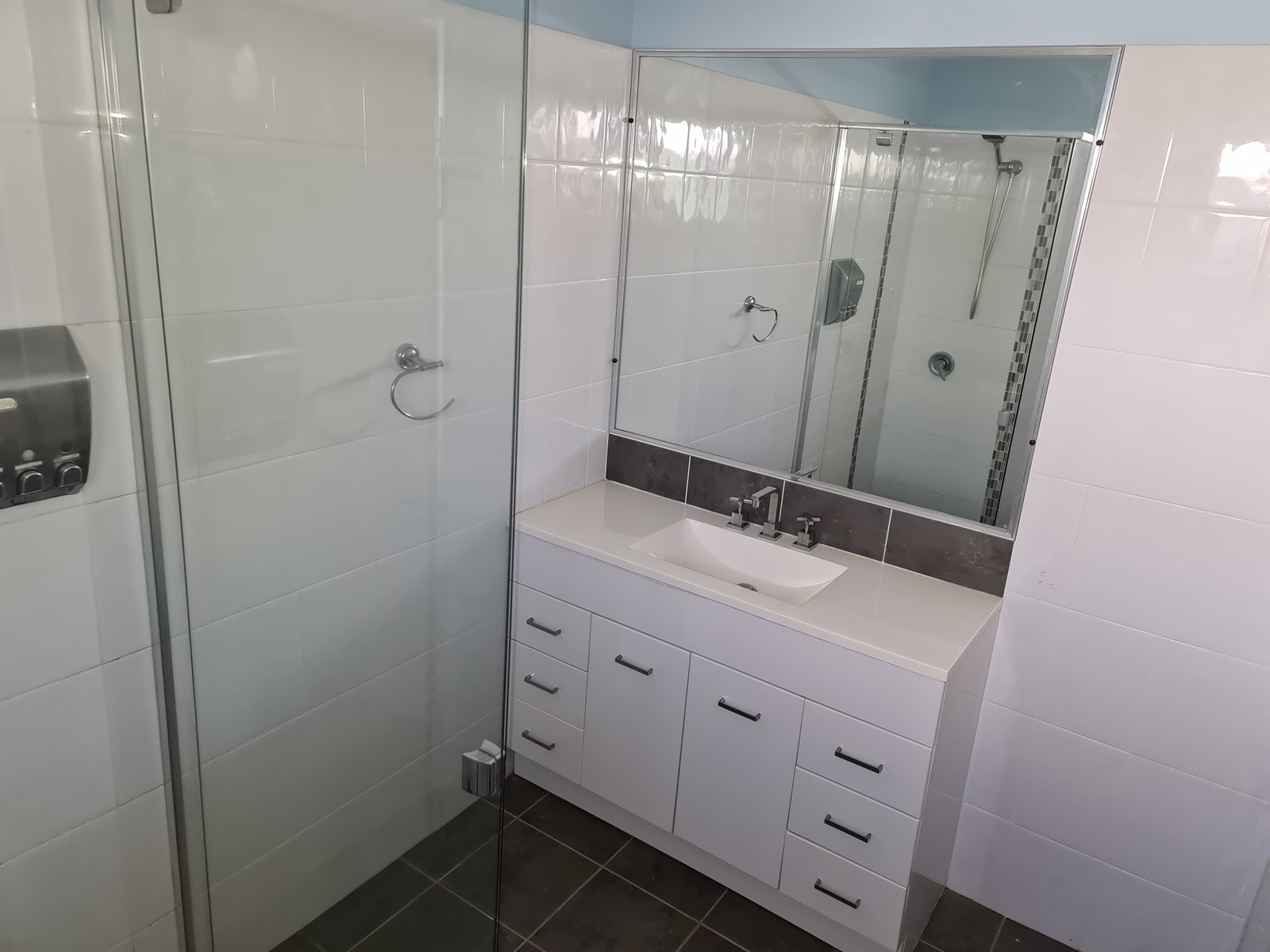 21 Awoonga Dam Road BENARABY 12