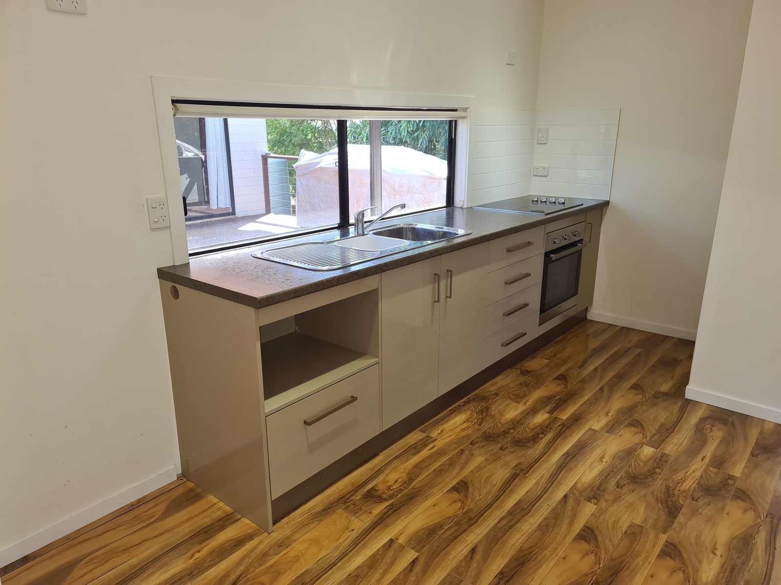 21 Awoonga Dam Road BENARABY 14