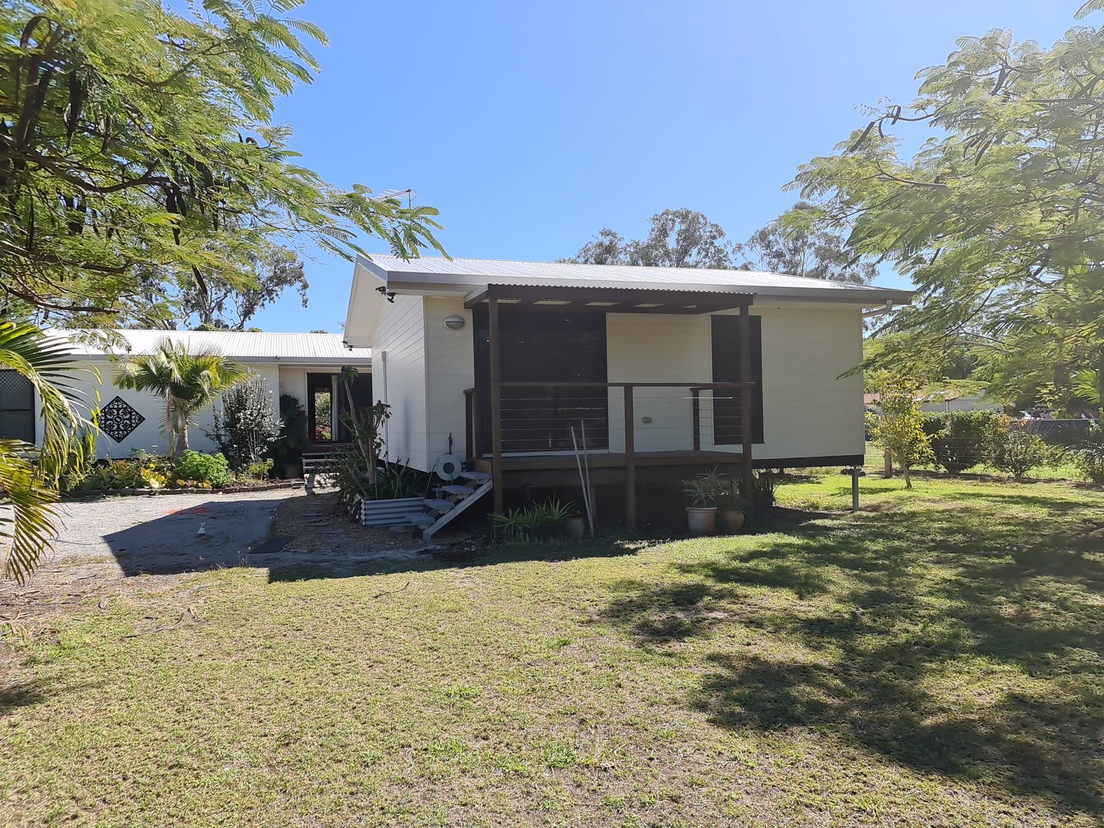 21 Awoonga Dam Road BENARABY 23
