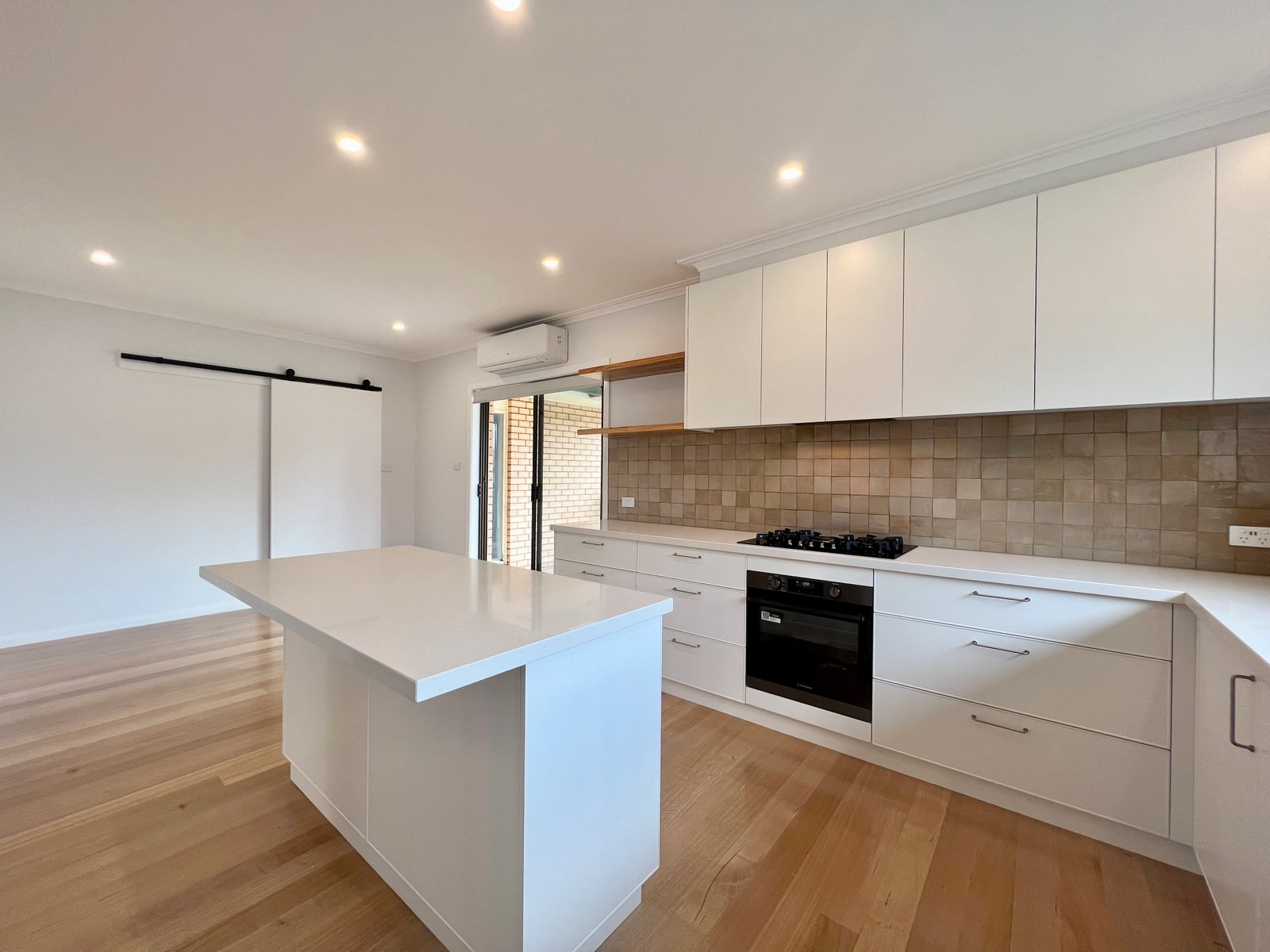 Gallery: 21 Bakewell Street