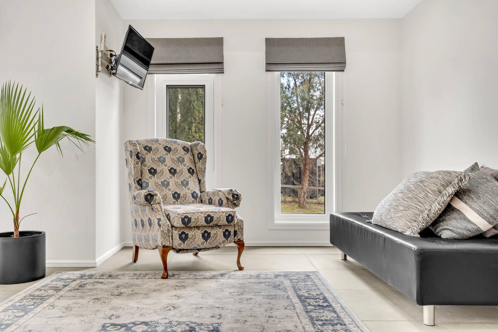 Real Estate and Property in 21 Ballymoyer Mews, Woodend, VIC