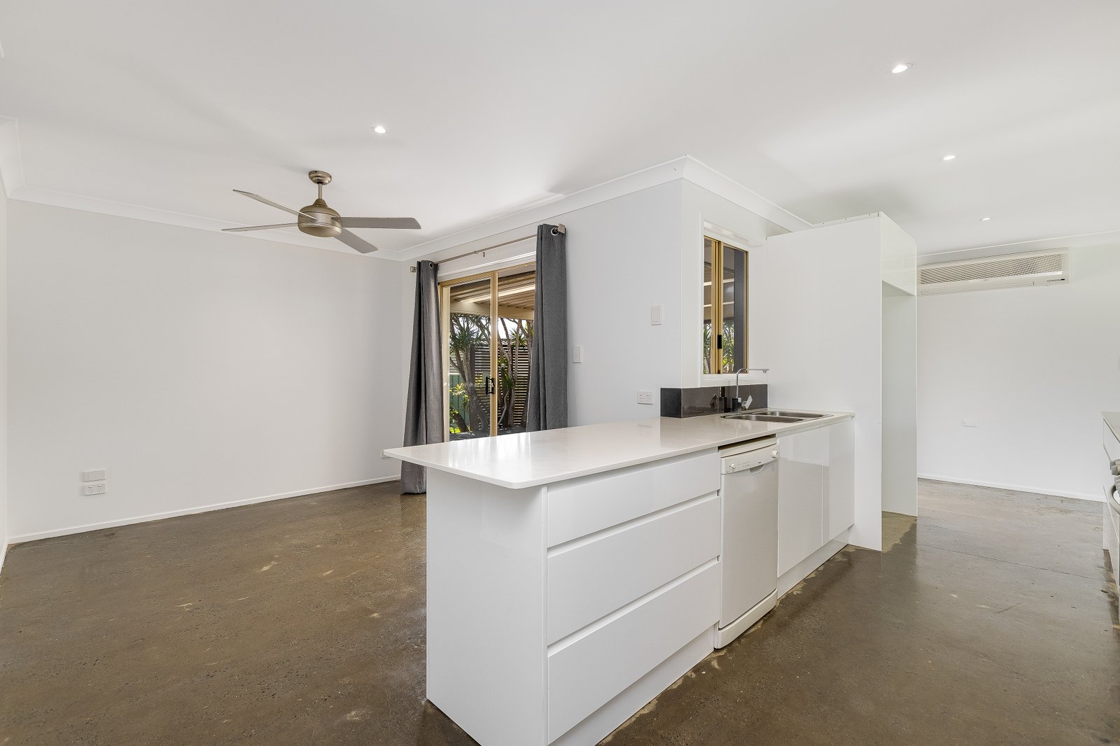 21 Bambaroo Crescent TWEED HEADS 5