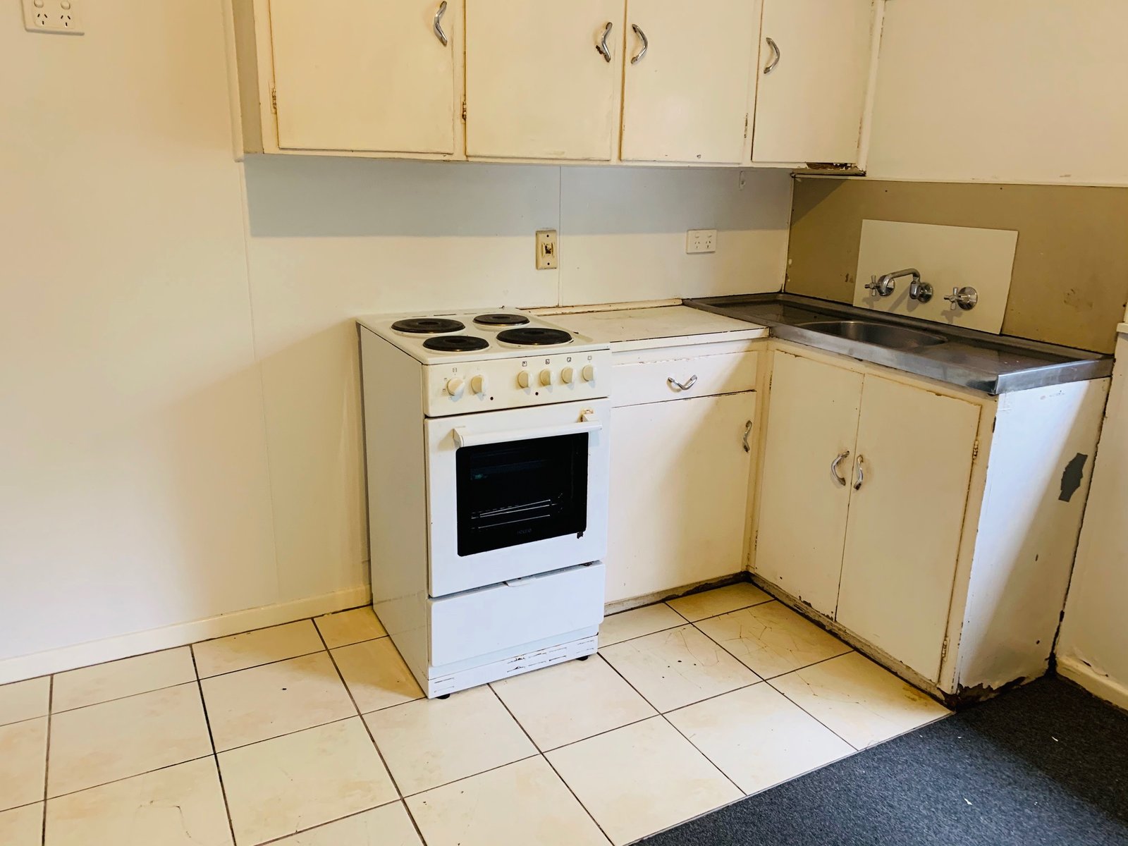 2/1 Bank Street EAST MAITLAND 3