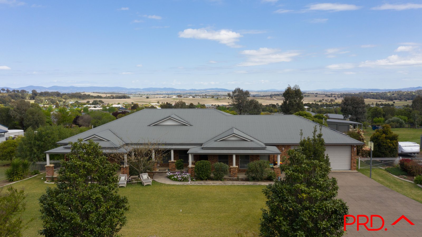 21 Barakula Drive TAMWORTH 2