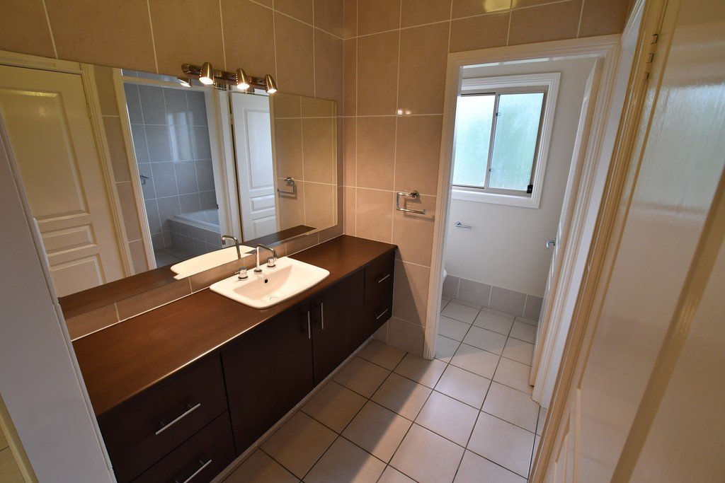 21 Barrington Drive TAMWORTH 10