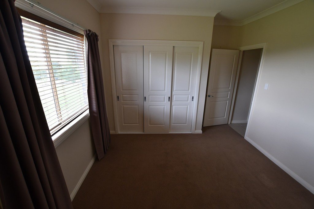 21 Barrington Drive TAMWORTH 20