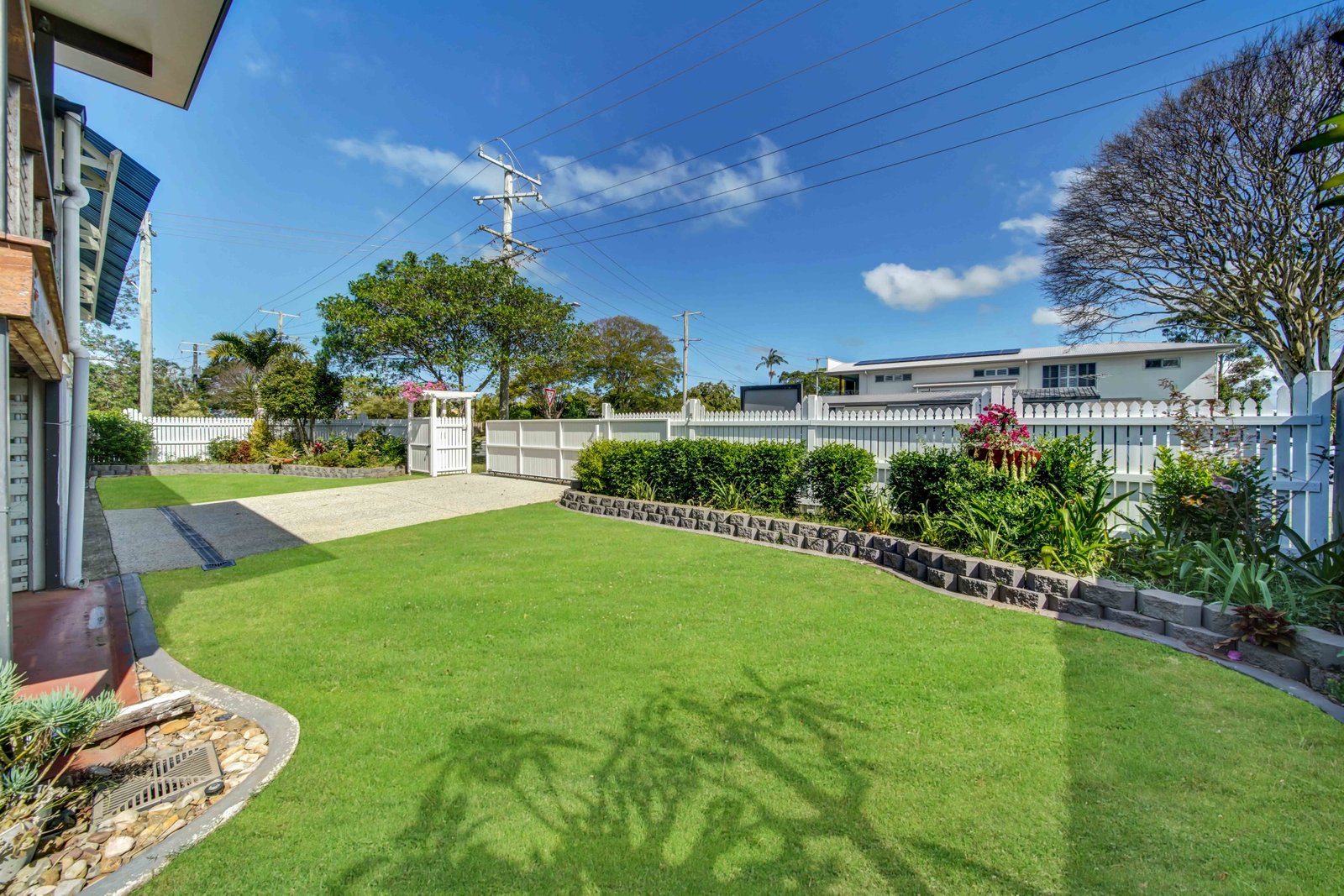 21 BAY Street REDLAND BAY 5