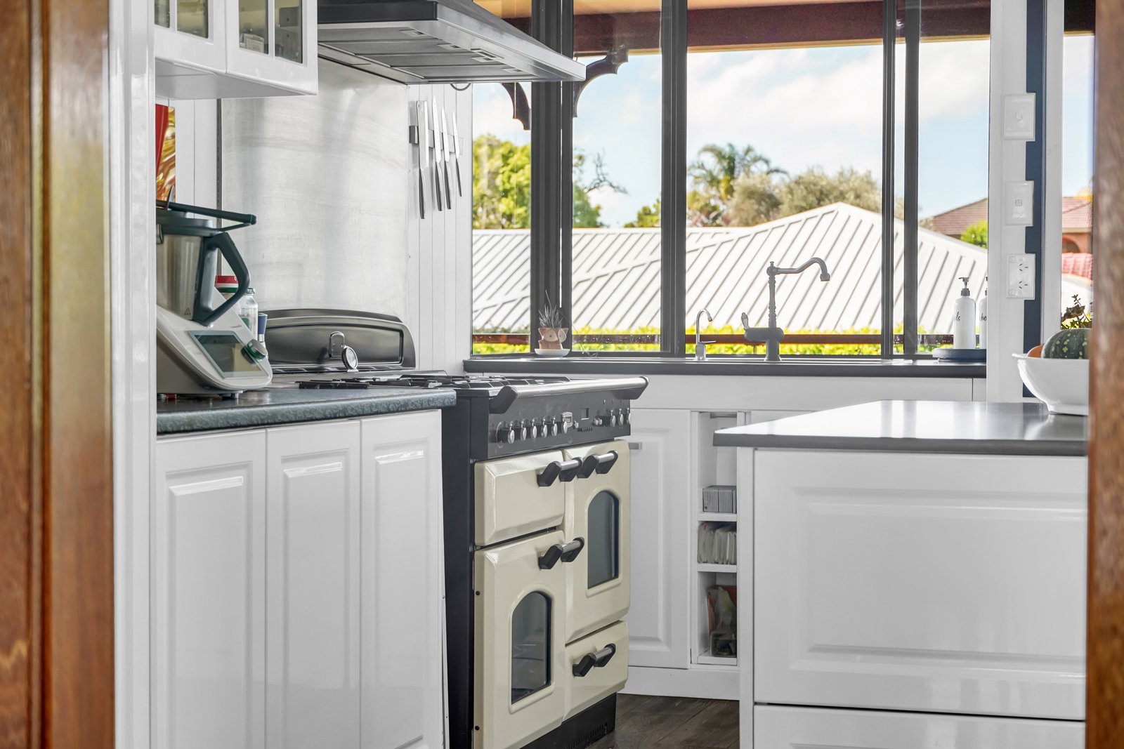 21 BAY Street REDLAND BAY 19