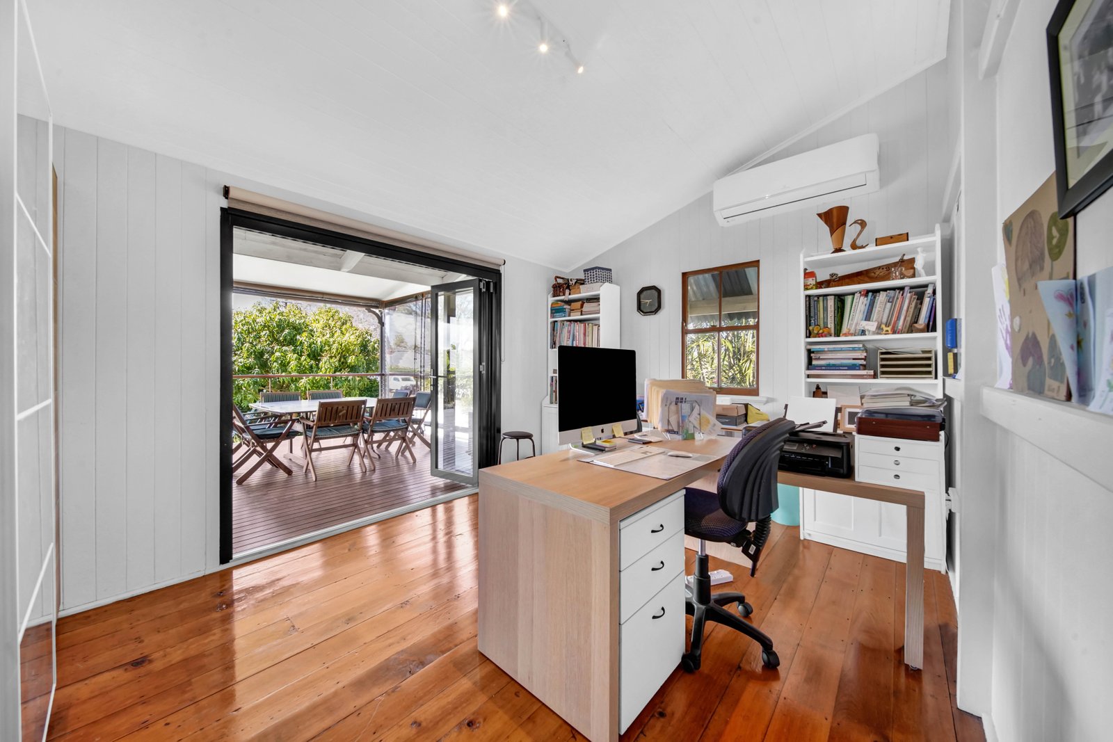 21 BAY Street REDLAND BAY 30